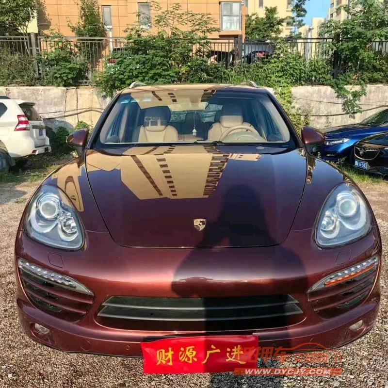 潍坊13年保时捷卡宴1