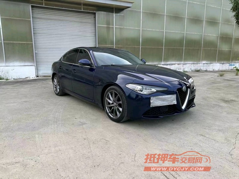 徐州17年阿尔法·罗密欧Giulia3