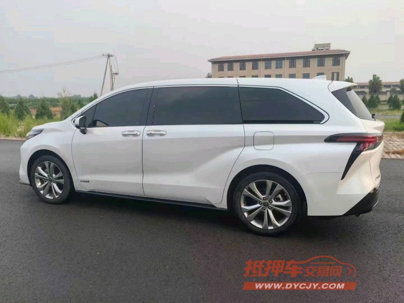 保定24年丰田塞纳4