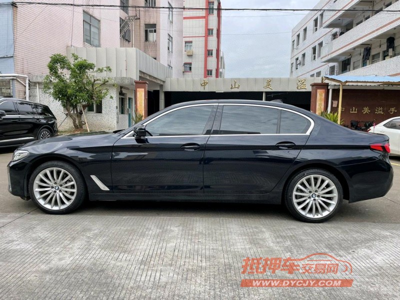 中山21年宝马5系3