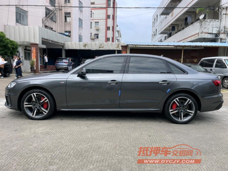 中山22年奥迪A4L3