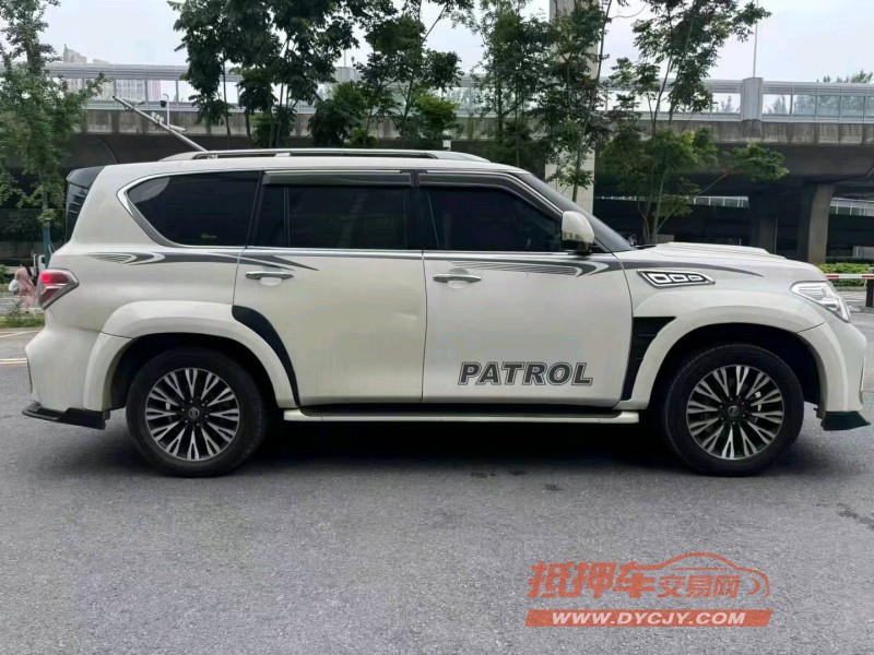 邵阳20年日产途乐5