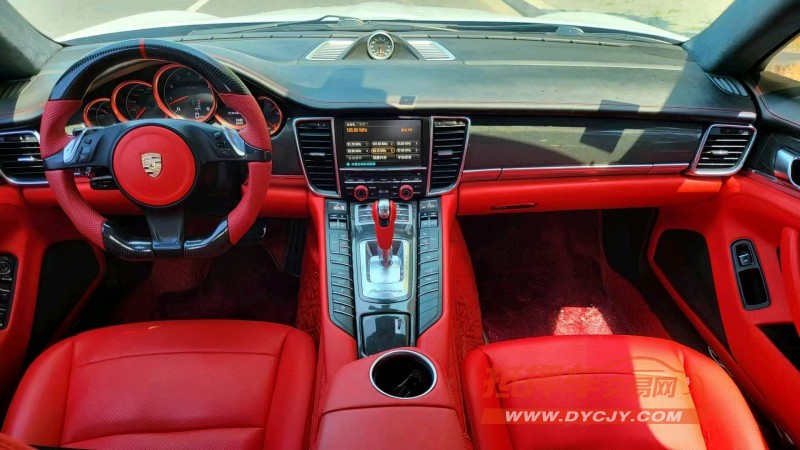保定13年保时捷帕拉梅拉4