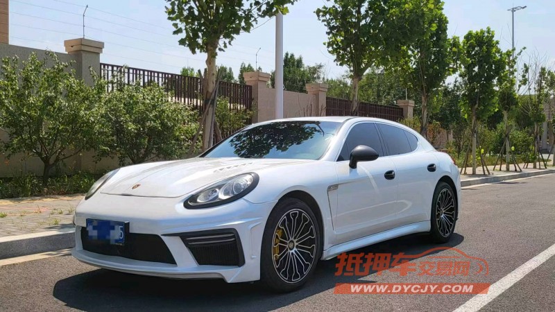 保定13年保时捷帕拉梅拉9