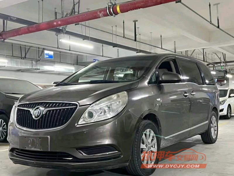 成都18年别克GL82