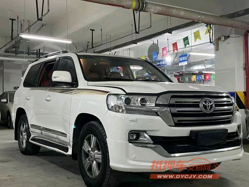 成都14年丰田兰德酷路泽2