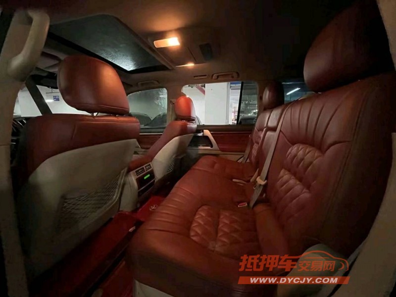 成都14年丰田兰德酷路泽4