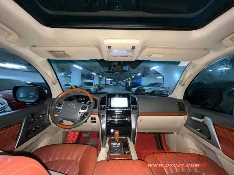 成都14年丰田兰德酷路泽5