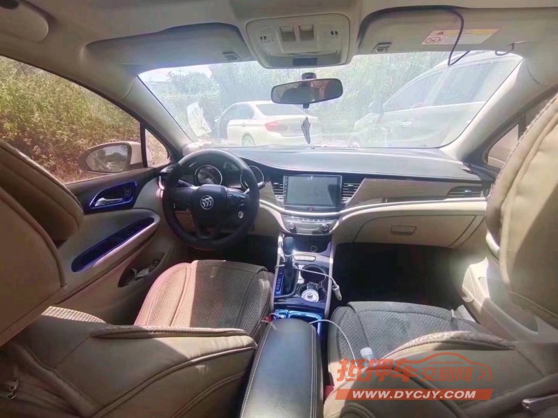 青岛18年别克威朗3