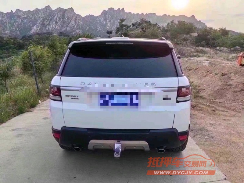 青岛17年路虎揽胜运动9