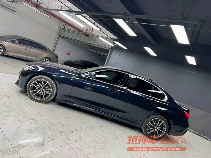 成都22年宝马3系6