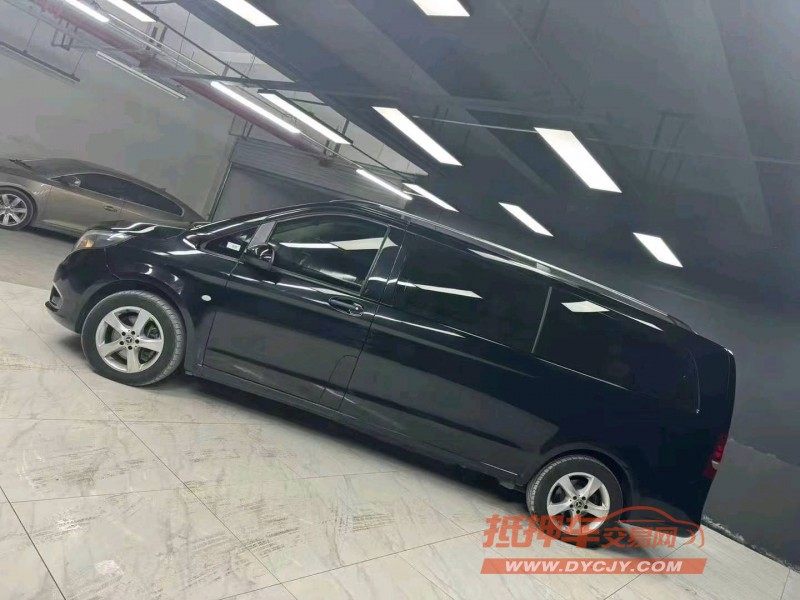 成都20年奔驰威霆2