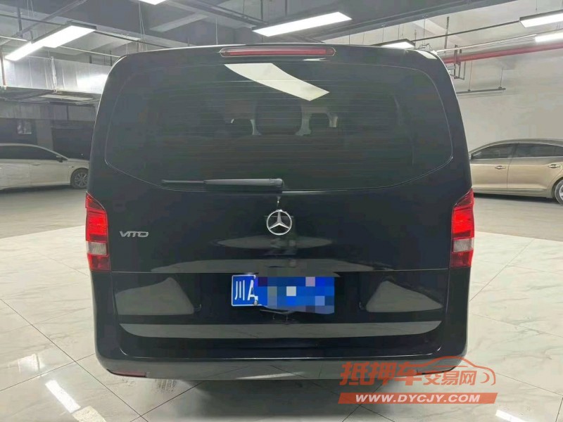 成都20年奔驰威霆5