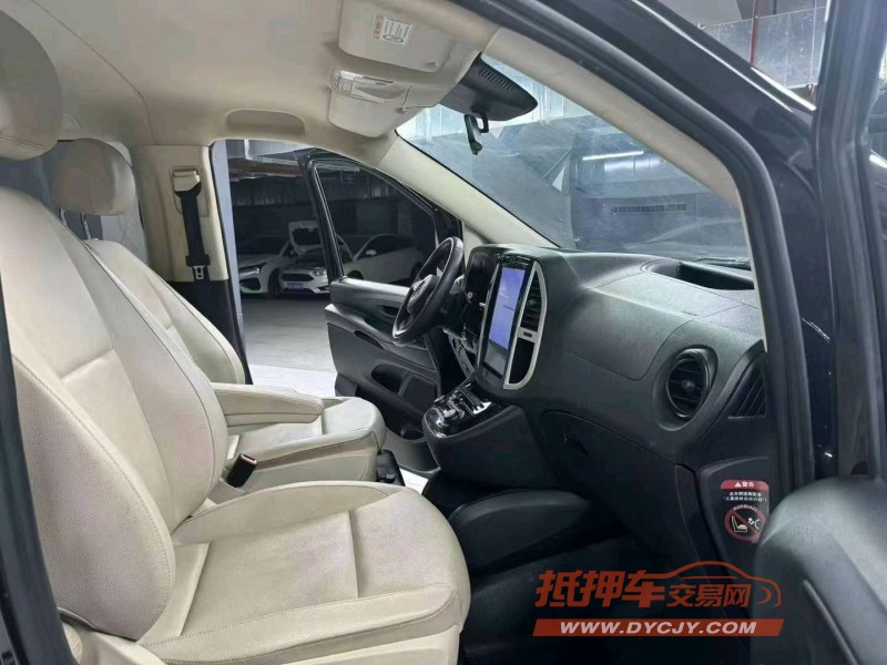 成都20年奔驰威霆7