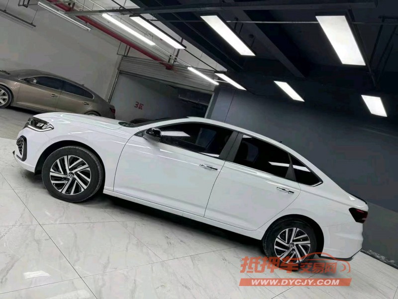 成都23年大众朗逸4