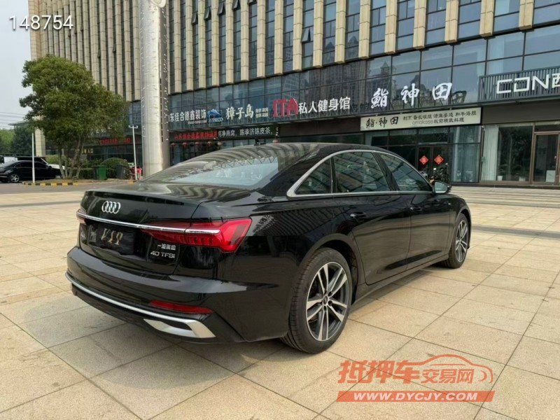 济宁23年奥迪A6L9
