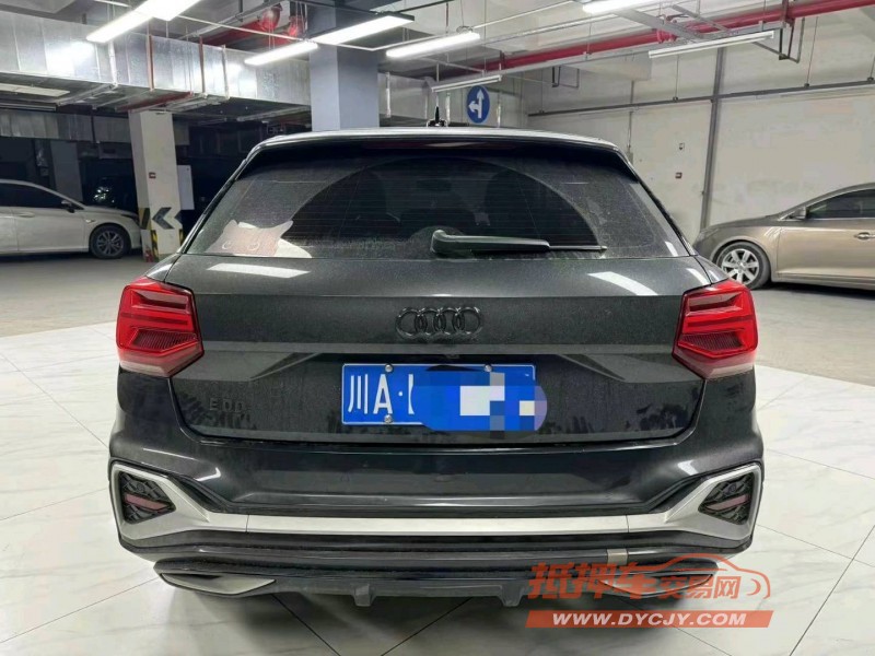 成都22年奥迪Q24