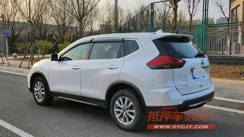 保定20年日产奇骏3