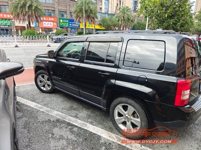 萍鄉15年Jeep自由客8