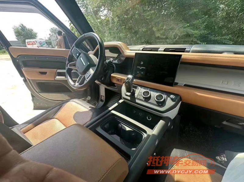 淄博22年路虎卫士6