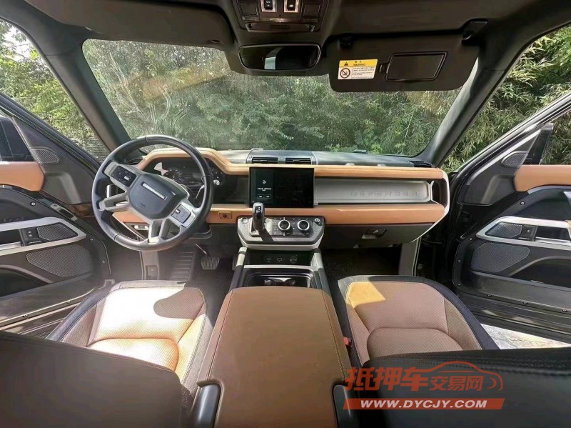 淄博22年路虎卫士8