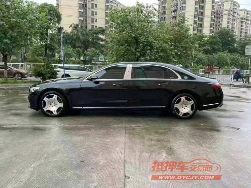 佛山23年奔驰迈巴赫S级8