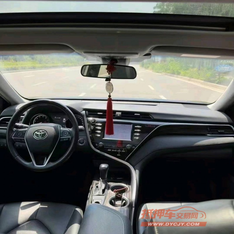 潍坊19年丰田凯美瑞5
