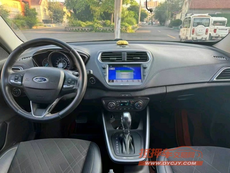 烟台20年福特福睿斯4