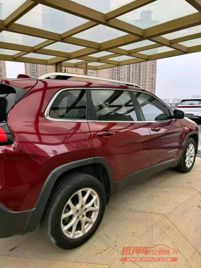 泰州17年Jeep自由光4