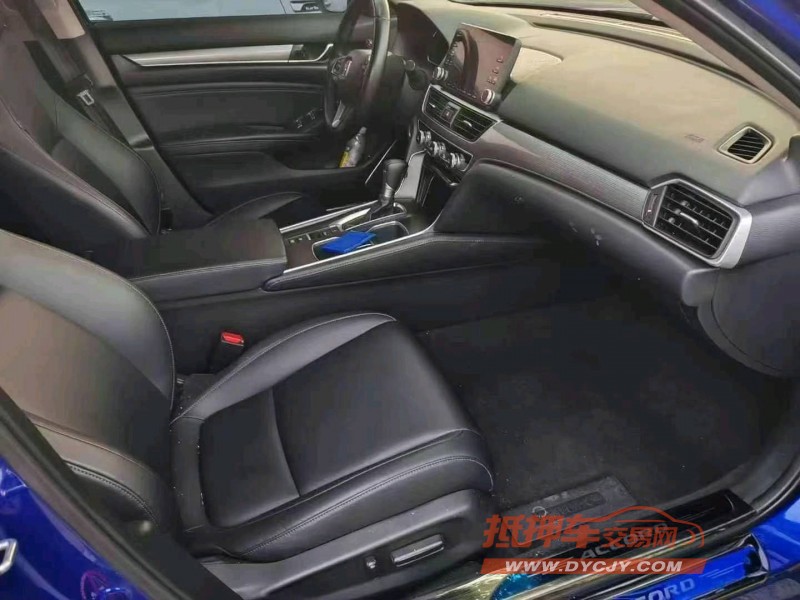 济宁19年本田雅阁5