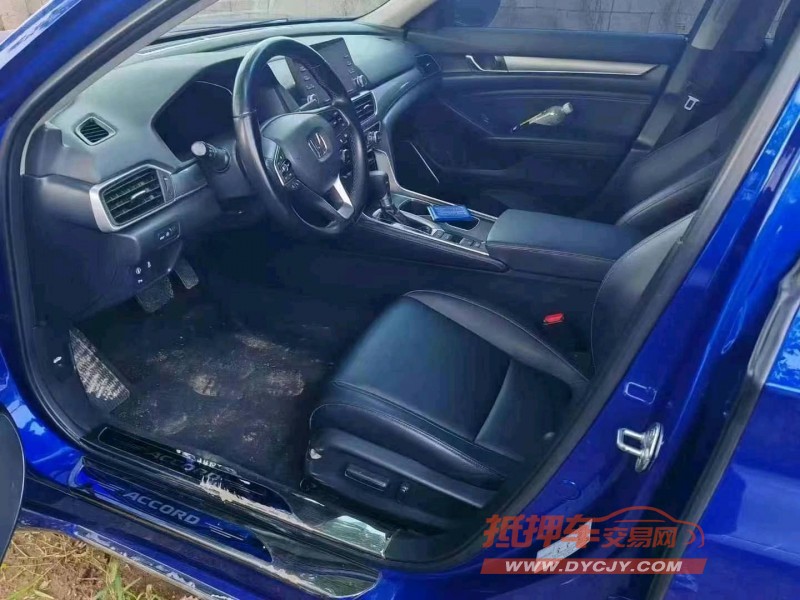 济宁19年本田雅阁8