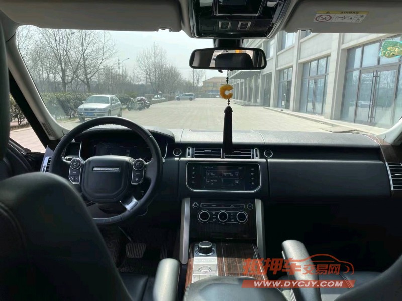 青岛16年路虎揽胜行政9