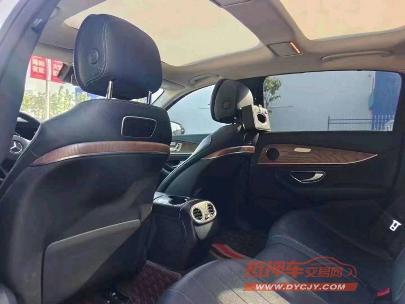 济南17年奔驰E4