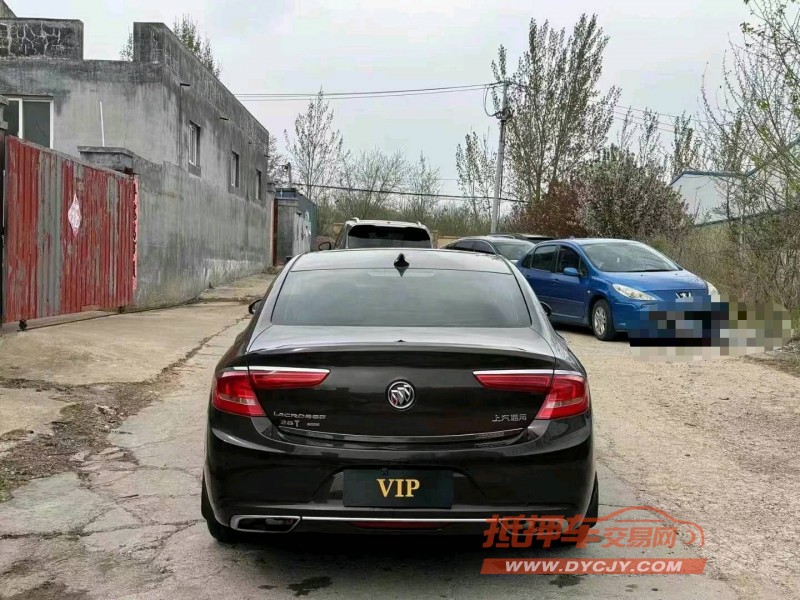 青岛17年别克君越9