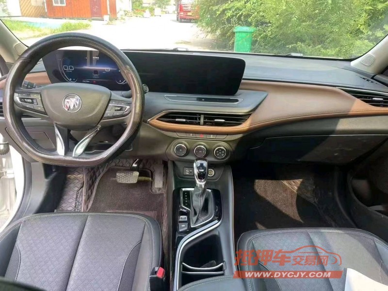 保定22年别克威朗4