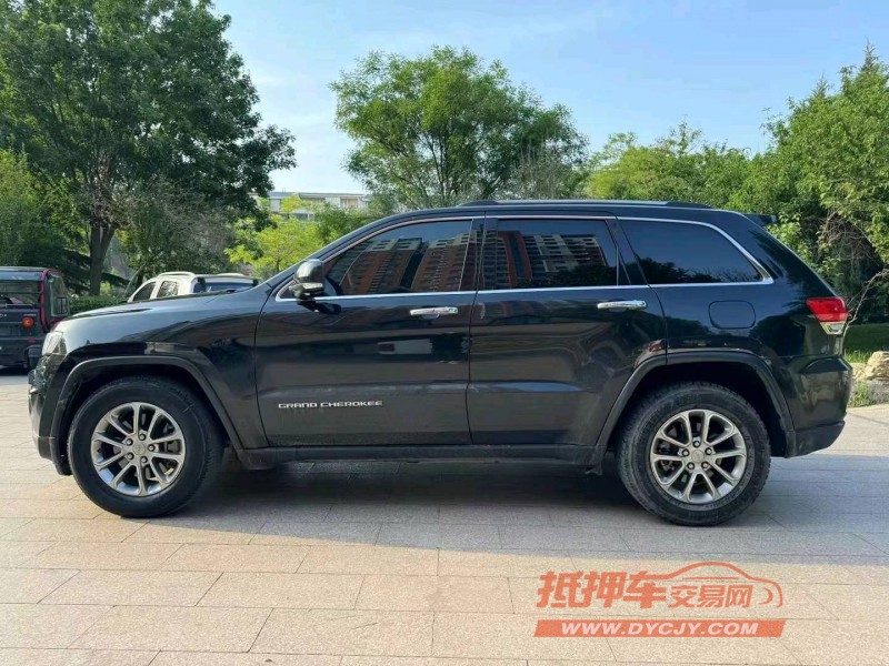 邢台15年Jeep大切诺基8