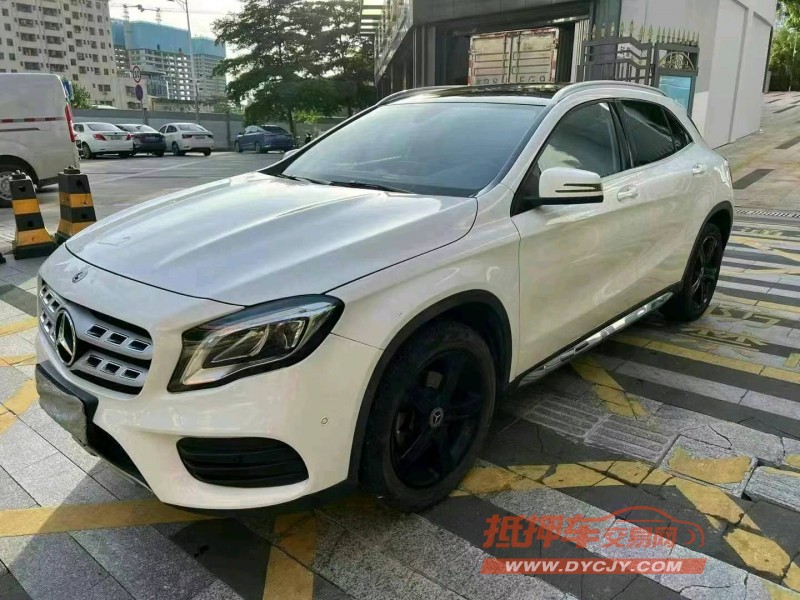 深圳19年奔驰GLA2