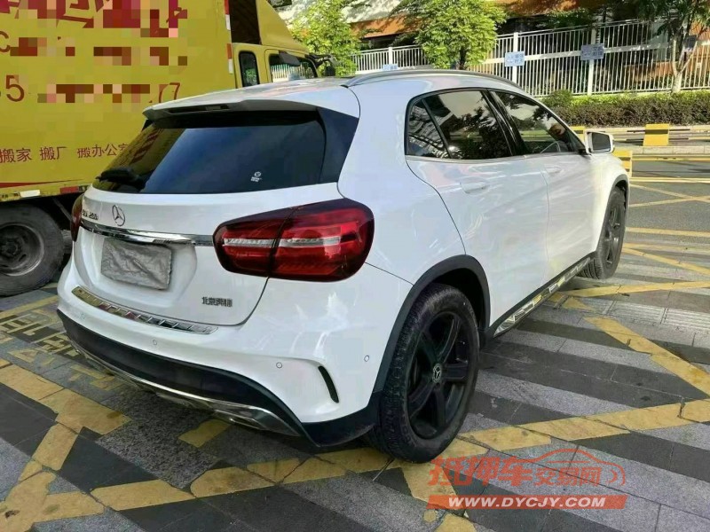 深圳19年奔驰GLA7
