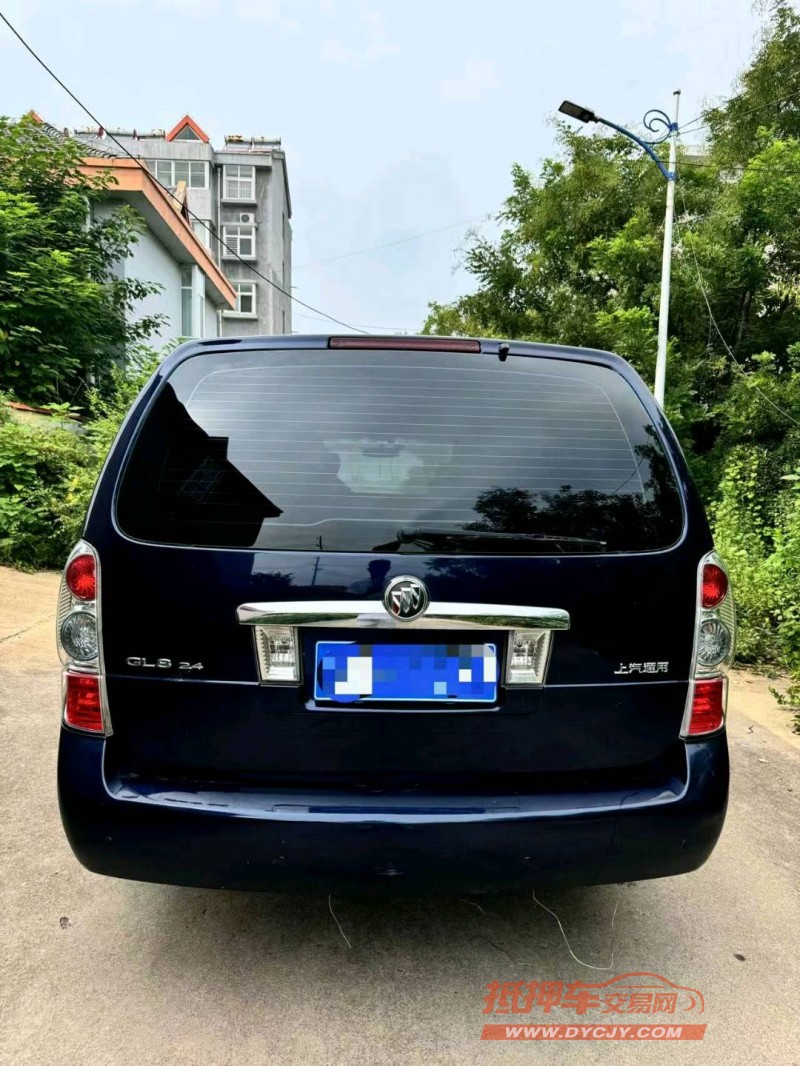 济宁16年别克GL86