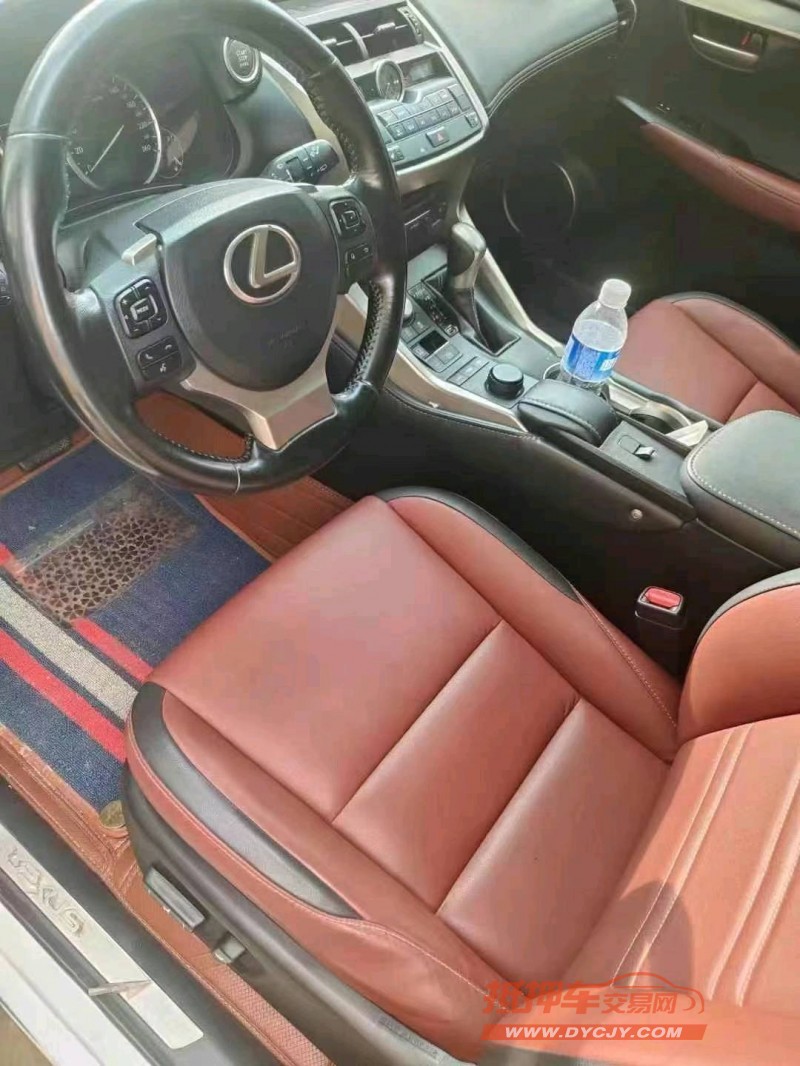 保定15年雷克萨斯NX4