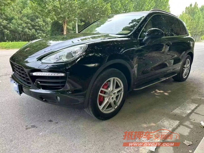 保定13年保时捷卡宴2