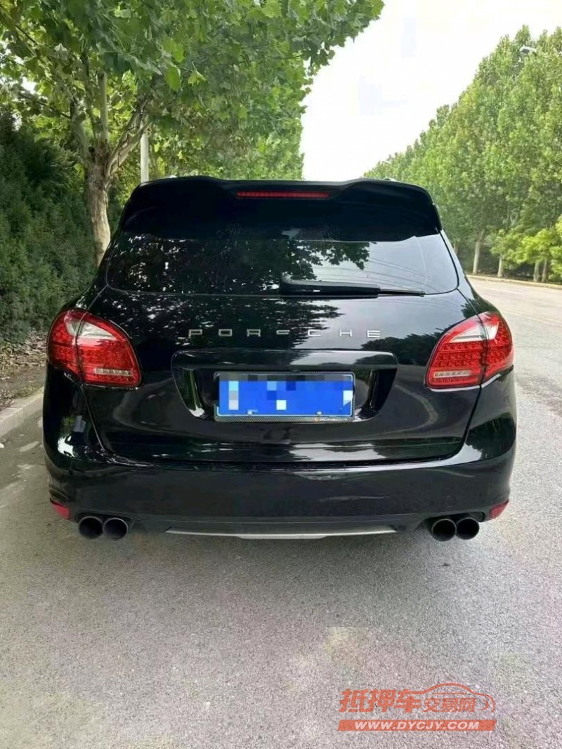 保定13年保时捷卡宴4