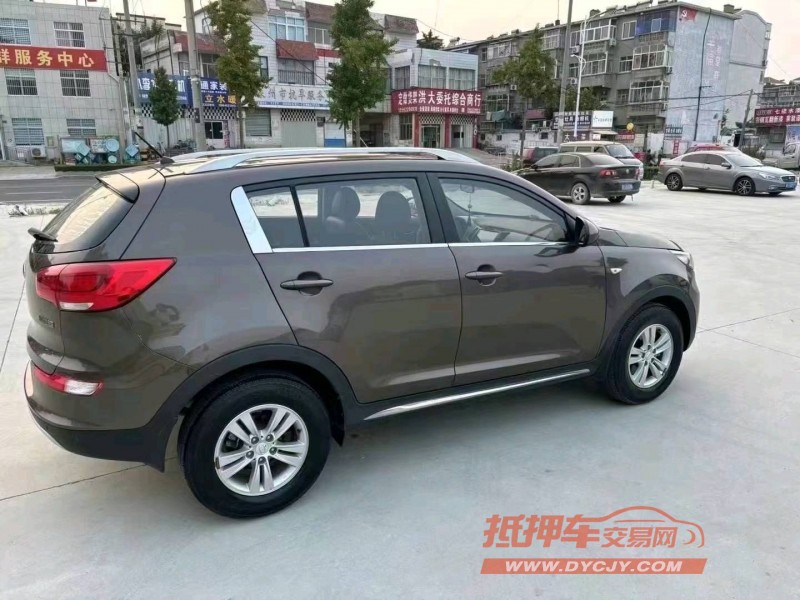 潍坊17年起亚智跑3