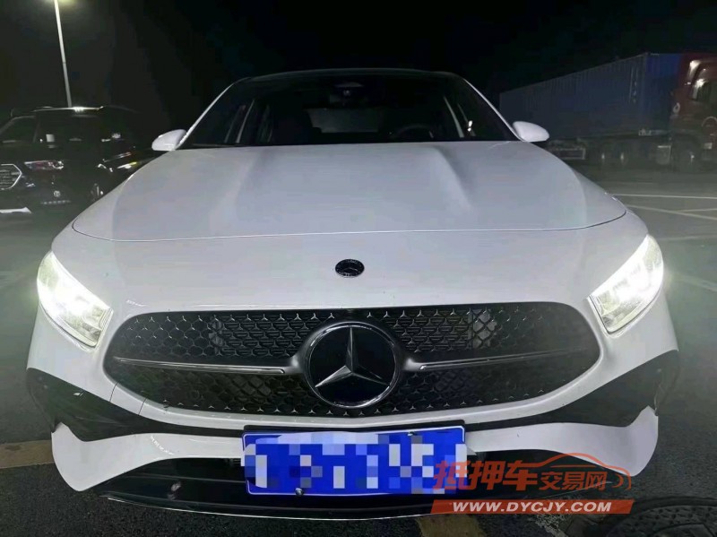 济宁24年奔驰A1