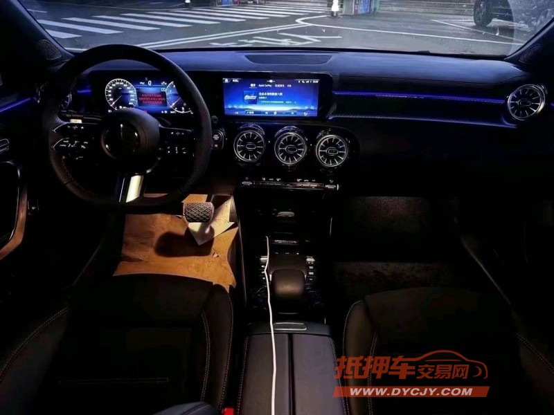济宁24年奔驰A6