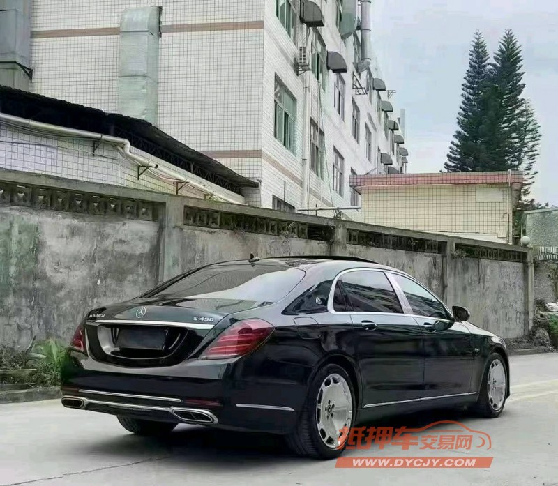 广州17年奔驰迈巴赫S级4