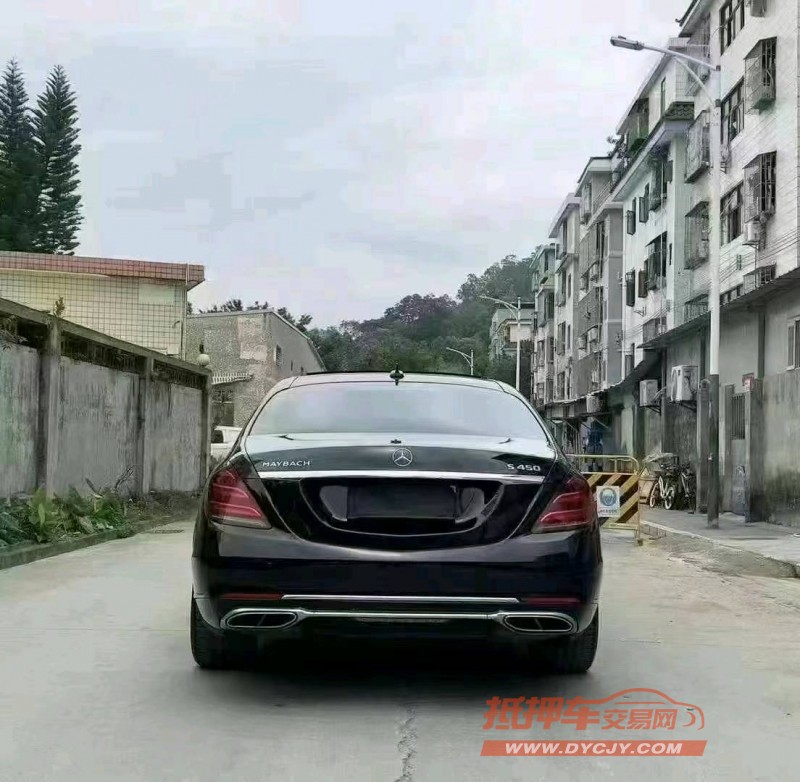 广州17年奔驰迈巴赫S级5