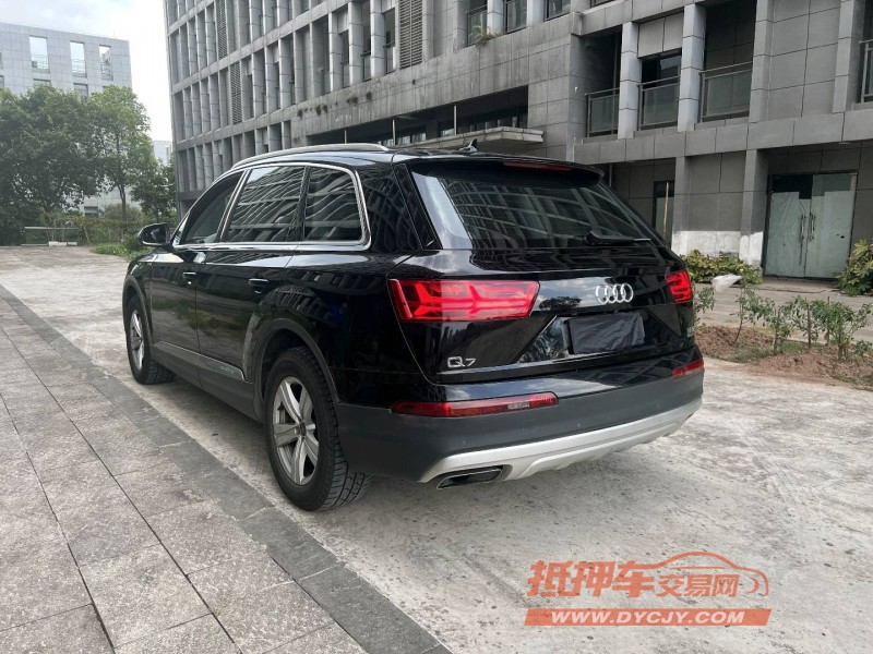 重庆17年奥迪Q77