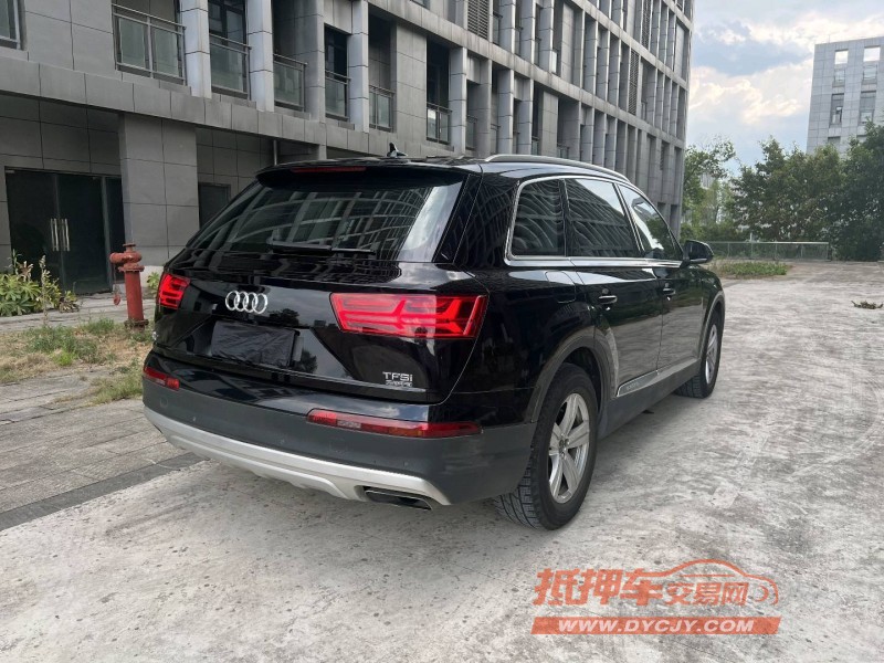 重庆17年奥迪Q78