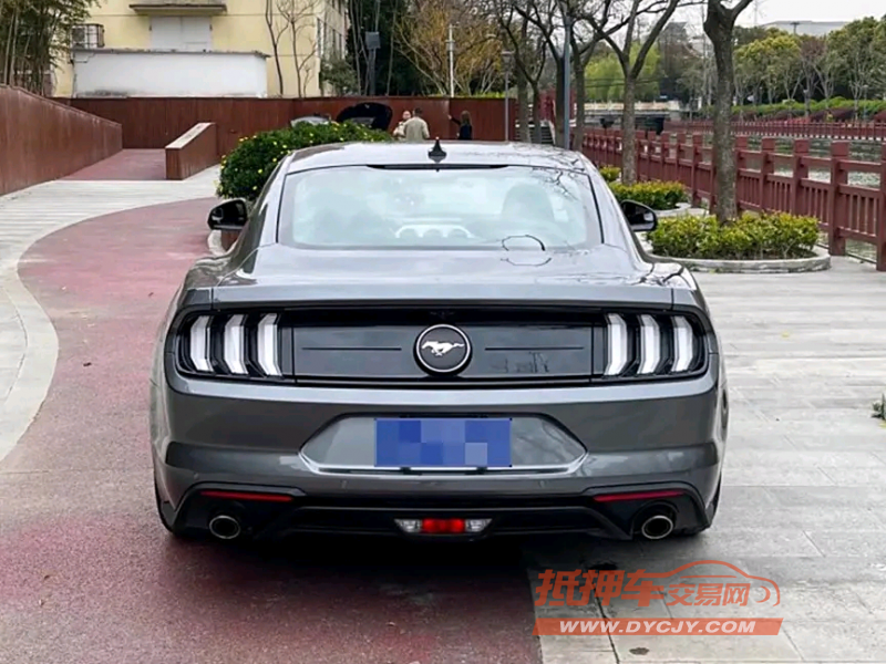 重庆17年福特野马8